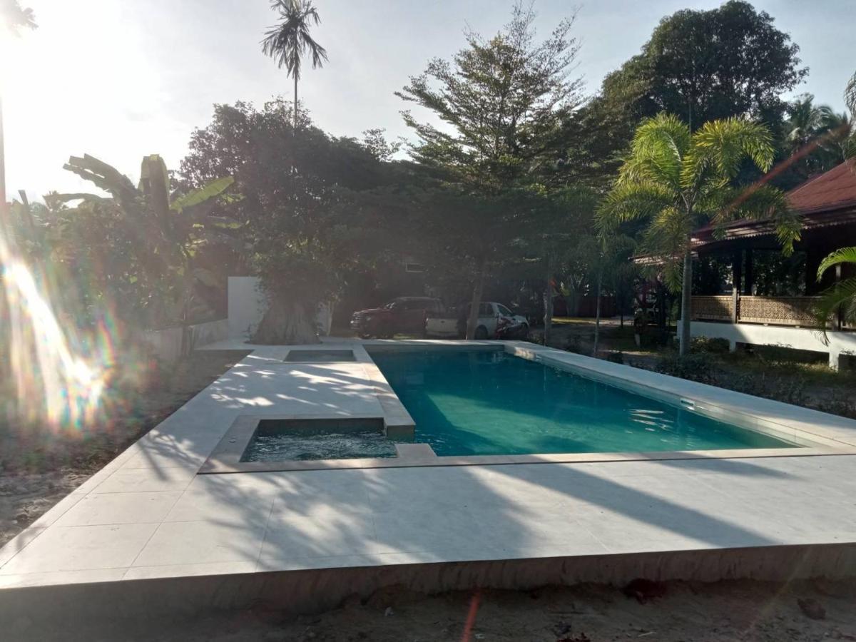 Baan Banyan Villa, Wood House Short Walk To Mae Nam Beach Exterior foto